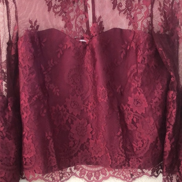 Cupcakes And Cashmere Davey Burgundy Layered Lace Blouse Size M - Picture 6 of 9